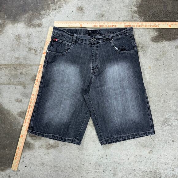 Vintage Y2K GRAIL baggy 2000s southpole red tab jorts shorts - Picture 5 of 5